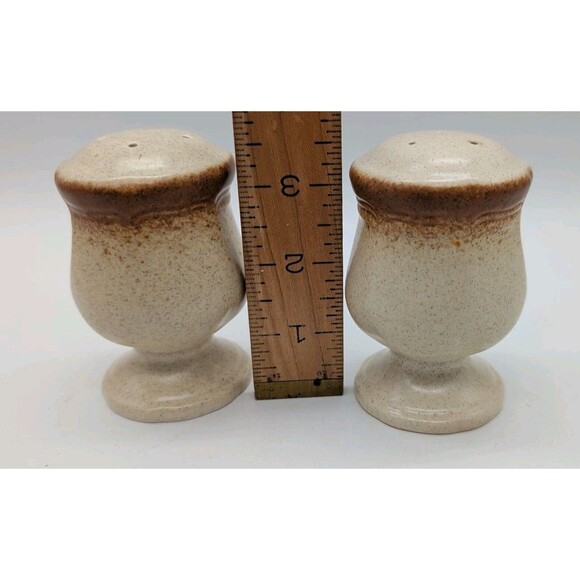 Mikasa Whole Wheat Salt and Pepper Shakers 3 1/2" Tall - Picture 2 of 4